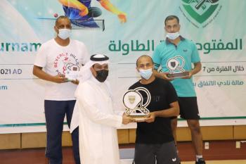 البار يتوج العباد بكأس البطولة المفتوحة لكرة الطاولة