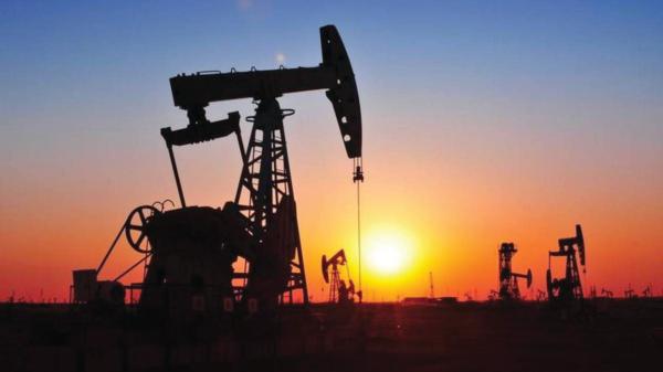 النفط ينهي تعاملات الأسبوع على ارتفاع 2 %