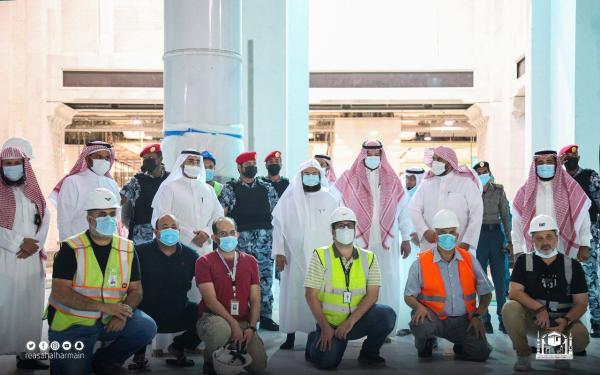 «السديس» يوجه بفتح 3 أبواب استعداداً لموسم الحج