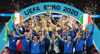 يورو 2020 مثاليوالزعامة للإيطالي