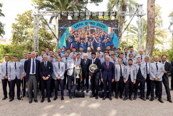 استقبال رئاسي وجماهيري للمنتخب الإيطالي