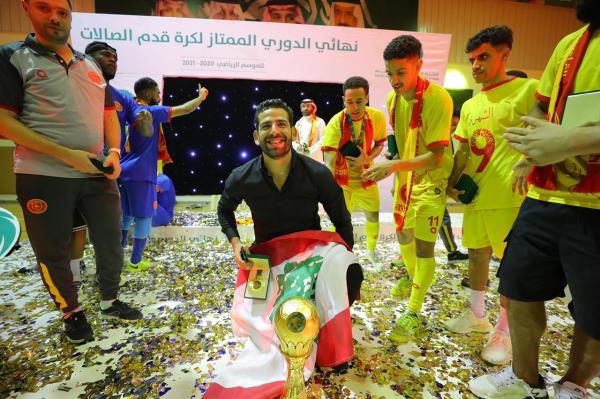 القادسية.. بطلا لدوري الصالات