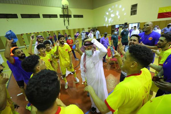 القادسية.. بطلا لدوري الصالات