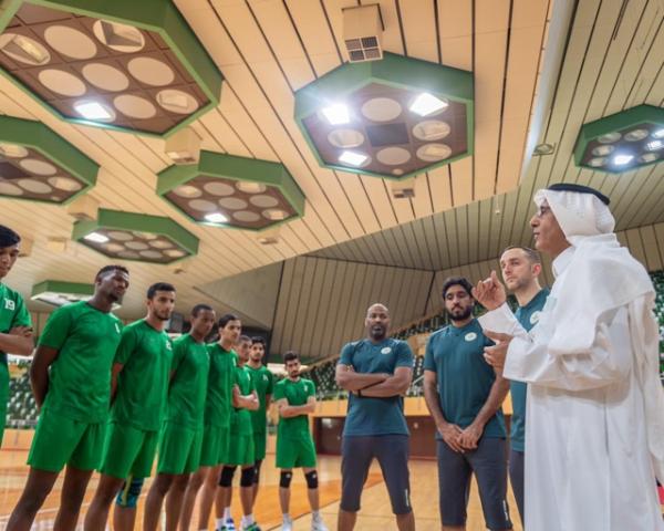 الزغيبي لمنتخب الطائرة: لا أعذار لديكم