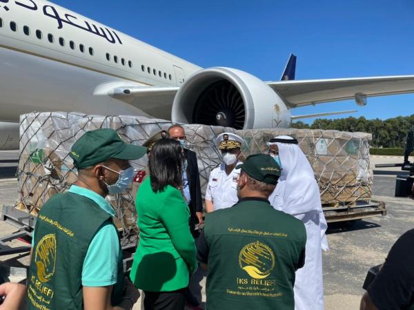 طلائع الجسر الجوي السعودي تصل إلى تونس