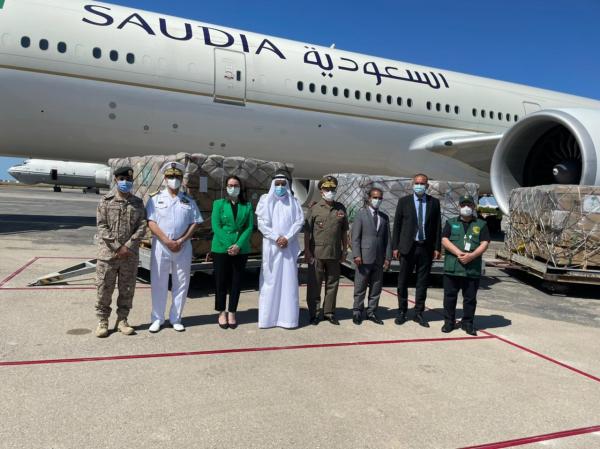 طلائع الجسر الجوي السعودي تصل إلى تونس