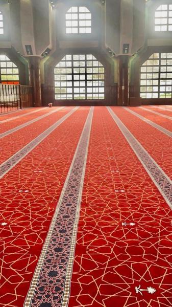 3200 متر من السجاد الفاخر لـ«مسجد التنعيم»