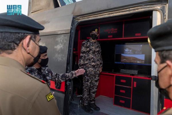 مدير الأمن العام يقف على استعدادات استقبال الحجاج
