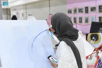 «رؤية وطن»..82 لوحة فنية