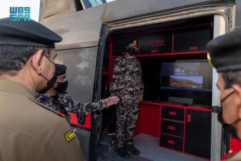 مدير الأمن العام يقف على استعدادات استقبال الحجاج