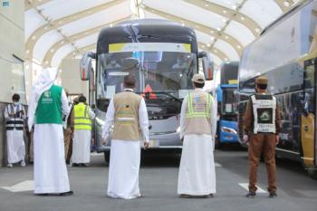 أفواج الحجيج .. من كل فج عميق