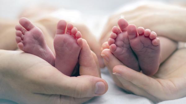 «قيصرية» ناجحة لجنينين من أم «متوفاة»
