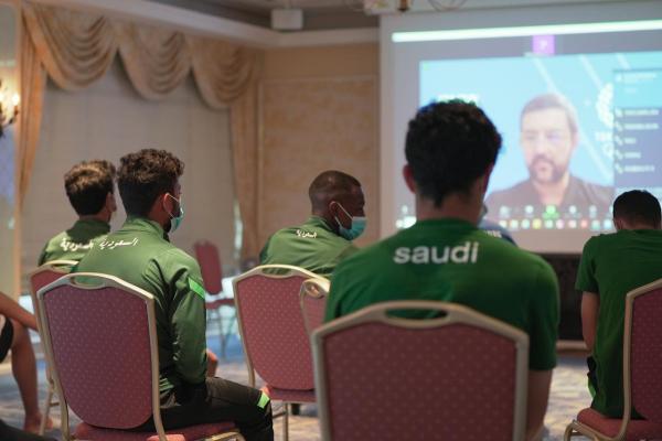 الفيفا يجتمع بالأخضر الأولمبي