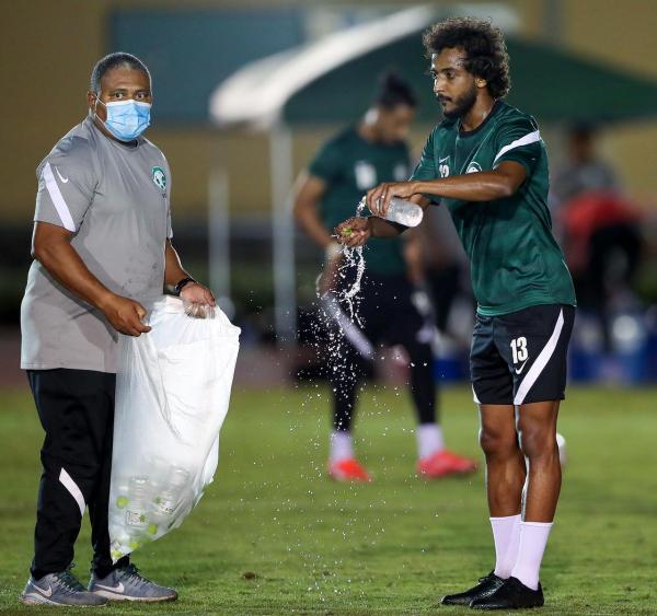 الفيفا يجتمع بالأخضر الأولمبي