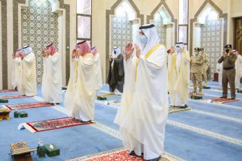 أمير الشرقية يؤدي صلاة عيد الأضحى مع جموع المصلين