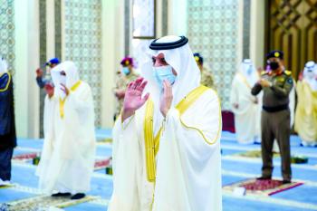 أمير الشرقية يؤدي صلاة عيد الأضحى المبارك