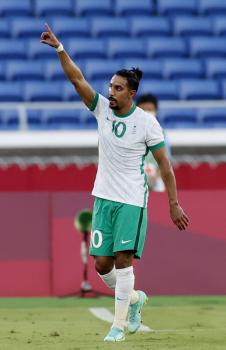 الدوسري يعد جماهير الأخضر بـ «الأفضل»