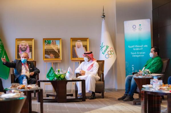 الفيصل يجتمع بعدد من القيادات الأولمبية