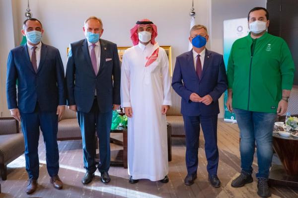 الفيصل يجتمع بعدد من القيادات الأولمبية