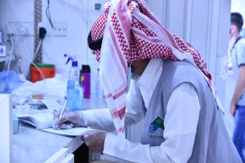 40 مخالفة بمتاجر الحدود الشمالية في العيد