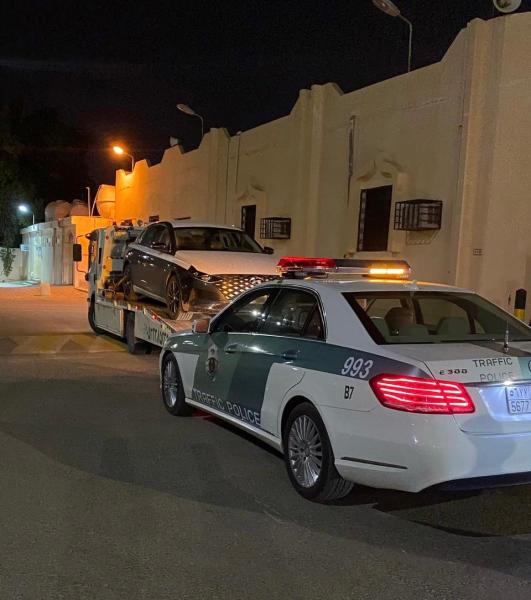 القبض على شخصين خالفا التعليمات المرورية بالقصيم وحائل