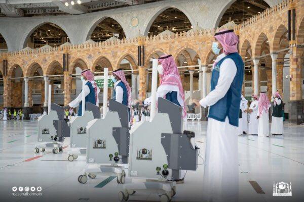 جهود مكثفة بالحرمين استعدادا لموسم العمرة