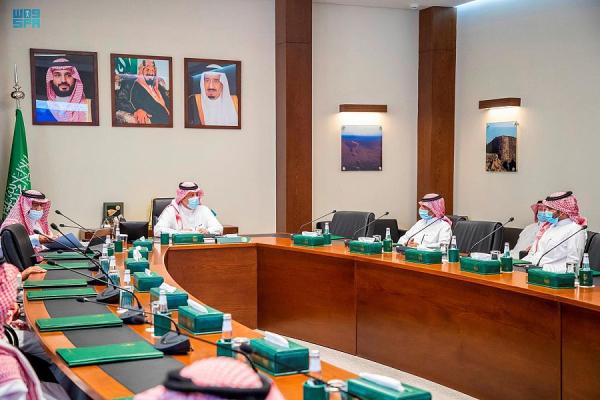 أمير حائل يطلع على خطة معالجة التشوه البصري