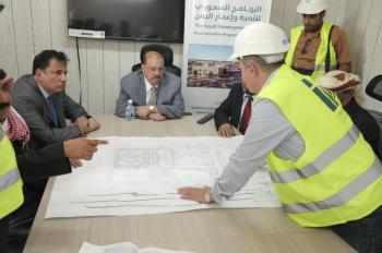 تدشين مشروع إعادة تأهيل الطرق الداخلية في المهرة