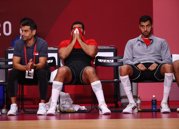 يد مصر تفرط بنهائي اليد