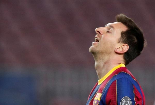 برشلونة يعلن رحيل ميسي عن النادي