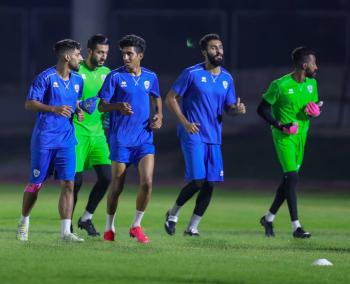 الأهلي يواجه أبها وديا