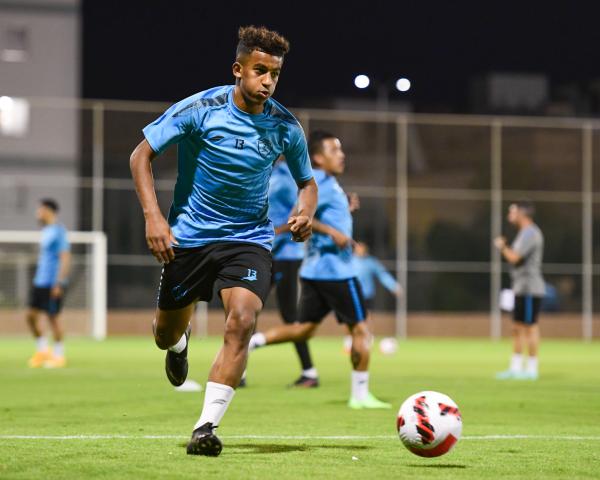 الفتح يواصل استعداده للرائد