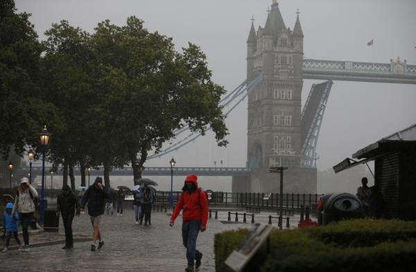 29 ألف إصابة جديدة بكورونا في بريطانيا