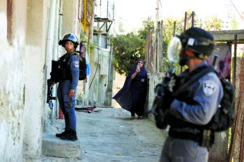 الاحتلال يعتقل 3 فلسطينيين من نابلس