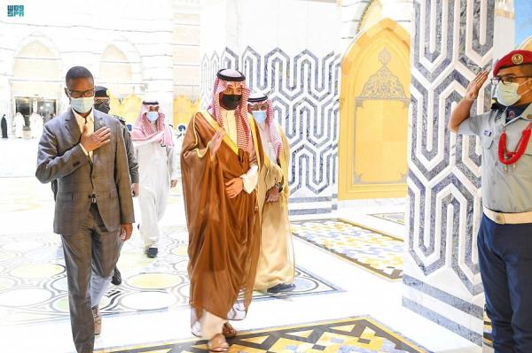 رئيس الوزراء الموريتاني يصل جدة