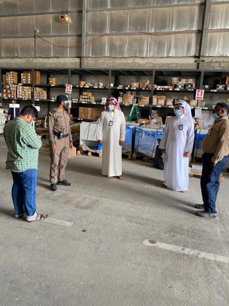 إغلاق 3 مواقع استثمارية مخالفة بالدمام