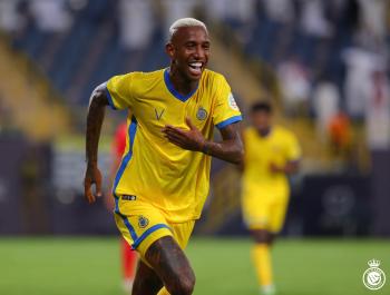 برباعية.. النصر يتلاعب بضمك