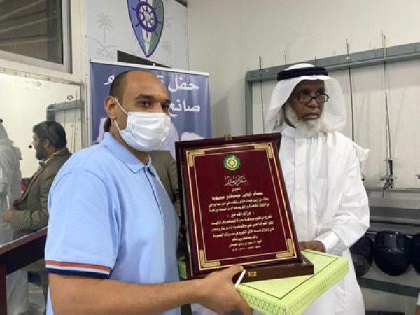 الجزيرة يودع مدرب المبارزة
