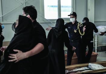 أمام عجز طهران.. كورونا يقتل 500 شخص يوميا