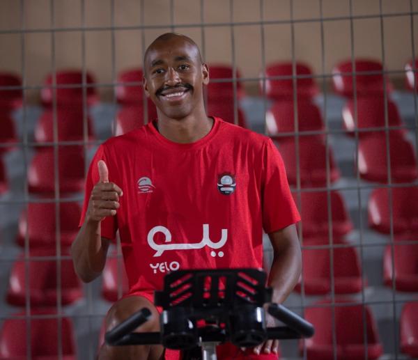 «هنريكي» يدعم الرائد أمام العميد