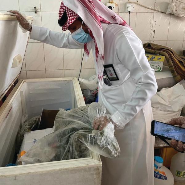 إغلاق 7 منشآت غير مرخصة بحفر الباطن