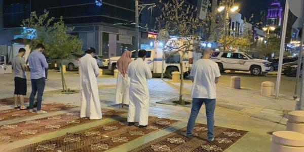 مصلى متنقل بالأماكن العامة في الرياض