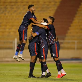 العدالة يهزم المقاولون العرب