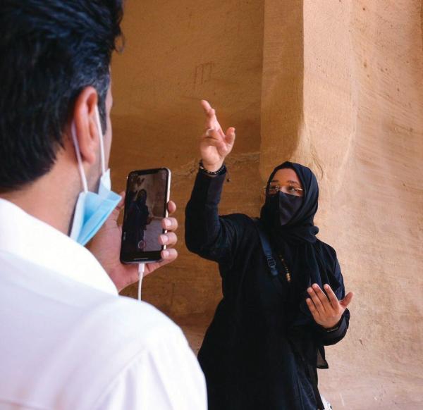 مرشدة: ثراء المملكة بالمعالم السياحية يزيد مهنتنا متعة