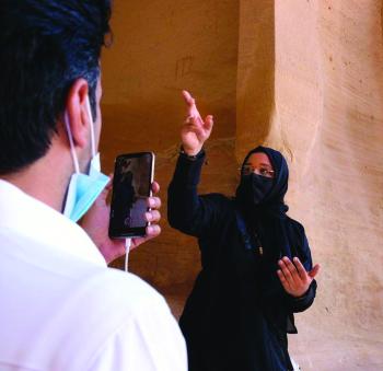 مرشدة: ثراء المملكة بالمعالم السياحية يزيد مهنتنا متعة