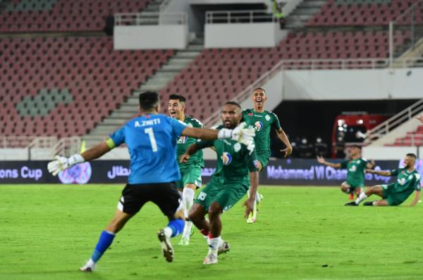 بعد نهائي ماراثوني .. الرجاء يتوج باللقب العربي