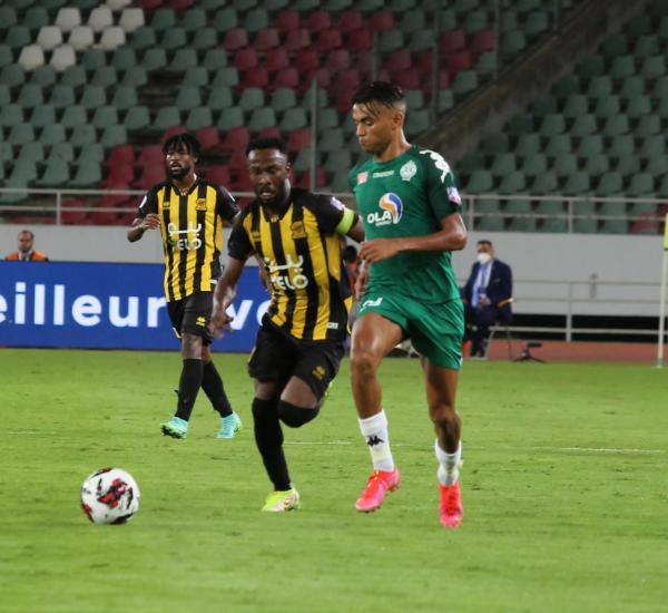 بعد نهائي ماراثوني .. الرجاء يتوج باللقب العربي