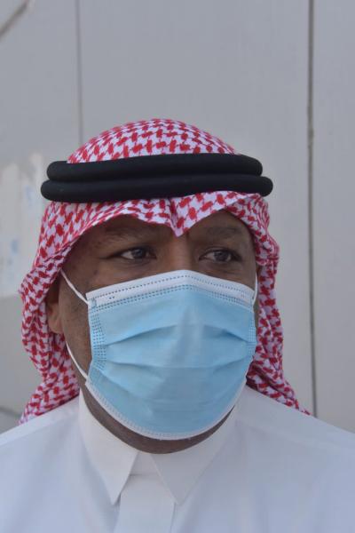 وقوف الشاحنات داخل الأحياء.. مخالفات خطرة