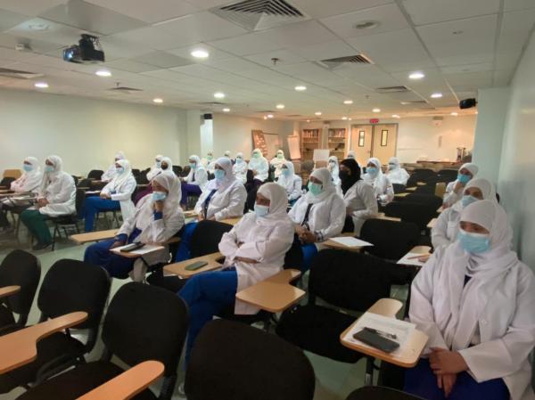 التوعية بطريقة استخدام الأدوية الوريدية بـ «ولادة الدمام»