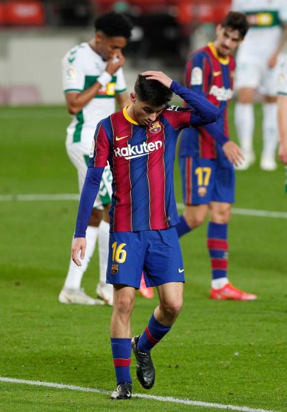 برشلونة يطلق سراح بيدري!